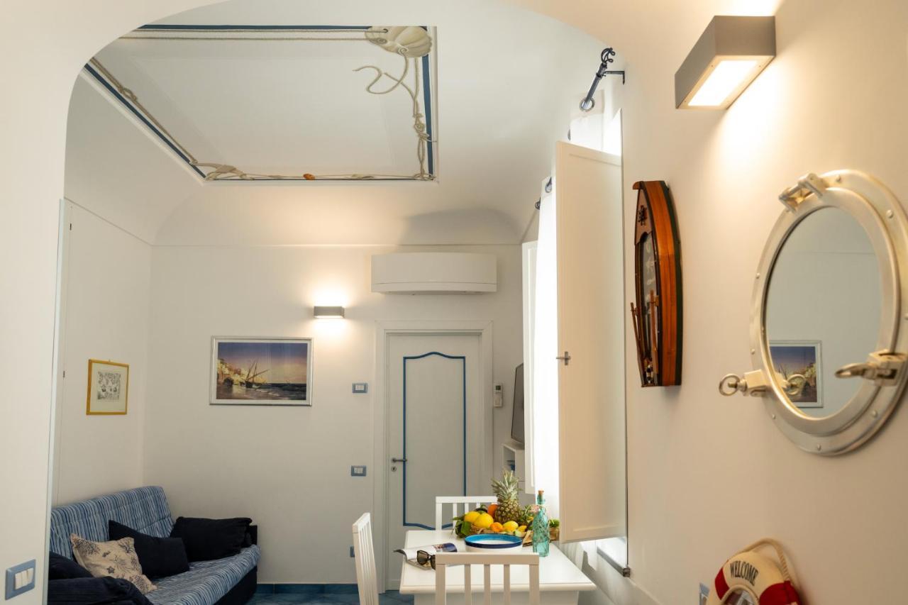 アマルフィScirocco - Amazing Flat With Terrace In The Centerアパートメント エクステリア 写真